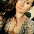 Hete huisvrouw wil intiem contact