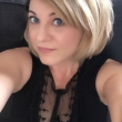 Lieve vrouw zoekt haar dekseltje